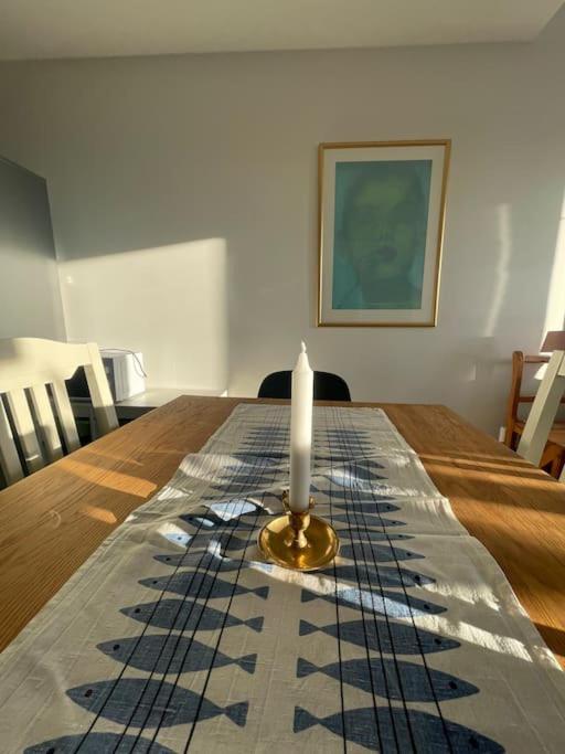 Newly Built Bright Apartment, Close To Everything If You Want To Visit Stockholm, You Will Find The Perfect Accommodation Here! Ferry Line 80 Makes It Very Convenient And Easy To Get To The City Center Nacka Eksteriør bilde