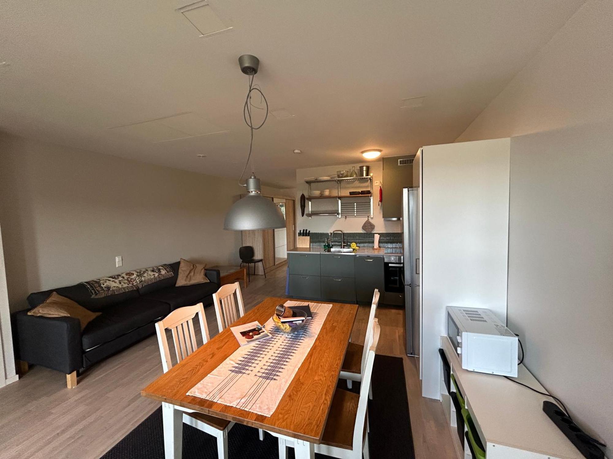 Newly Built Bright Apartment, Close To Everything If You Want To Visit Stockholm, You Will Find The Perfect Accommodation Here! Ferry Line 80 Makes It Very Convenient And Easy To Get To The City Center Nacka Eksteriør bilde