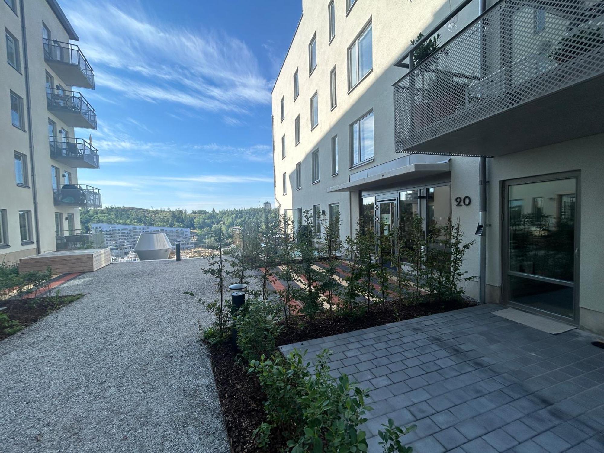 Newly Built Bright Apartment, Close To Everything If You Want To Visit Stockholm, You Will Find The Perfect Accommodation Here! Ferry Line 80 Makes It Very Convenient And Easy To Get To The City Center Nacka Eksteriør bilde